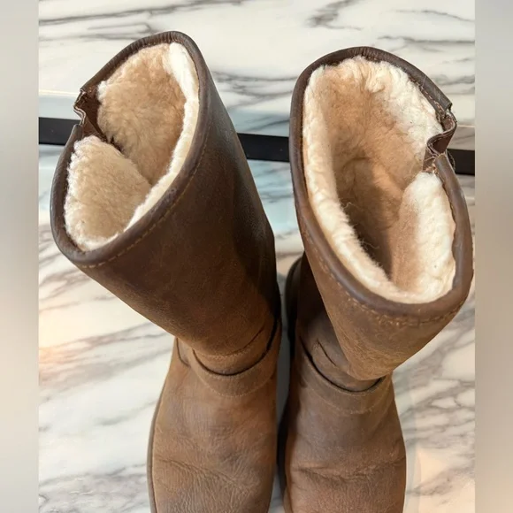 Ugg Sutter Boot - Picture 3 of 13